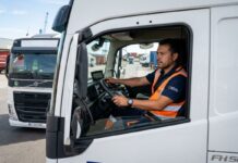 SE SOLICITAN CONDUCTORES/AS DE CAMIÓN (MÍNIMA EXPERIENCIA), PAGO HASTA 14,39€ LA HORA Conductores de camión Empleo en Madrid Empleo de conductor en España Truck drivers Jobs in Madrid Driver jobs in Spain Empleos Urgentes